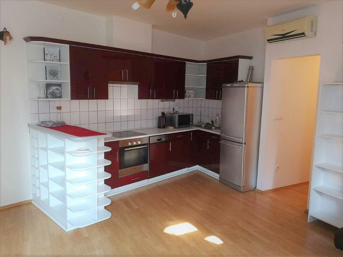 Centrum - A. Apartman Pecs Exterior photo